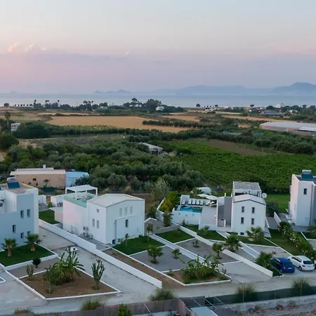 Xenos 3 - Luxury With Private Pool Near The Sea.