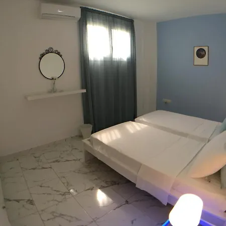 Xenos 3 - Luxury With Private Pool Near The Sea.