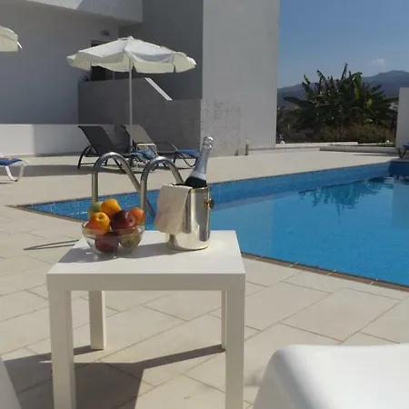 Xenos 3 - Luxury With Private Pool Near The Sea. Hotel 4*